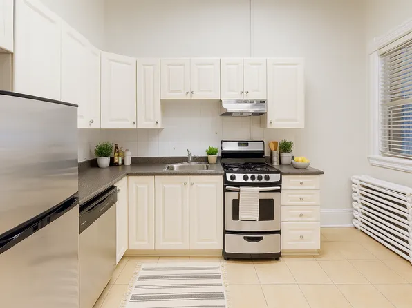 Elgin Street Apartments, 149 Maclaren St, Ottawa, ON K2P 0K8