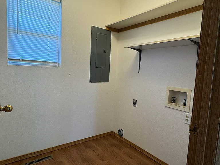 126 W Terrace Ct — Photo 9