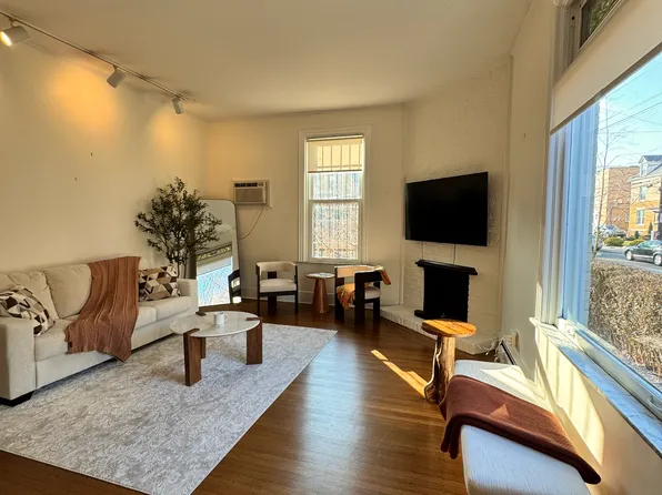 400 S Highland Ave APT 4, Pittsburgh, PA 15206