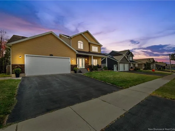 165 Erinvale Dr, Moncton, NB E1A 5S8