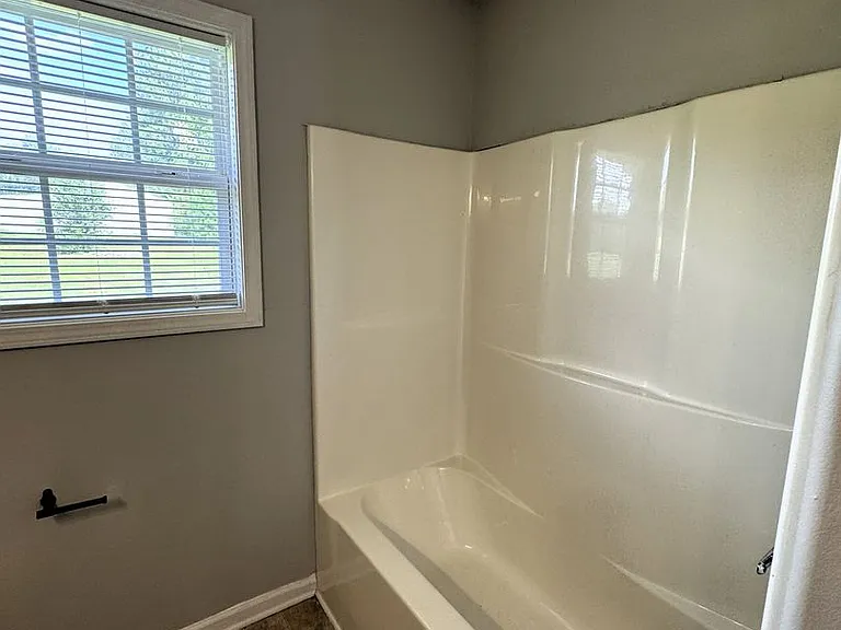 18304 Upland Trl — Photo 16