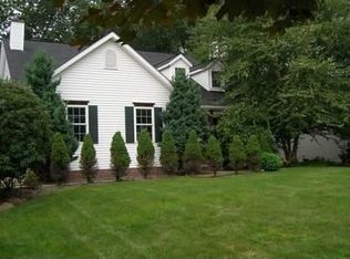 7319 Sharonlee Dr, Mentor, OH 44060