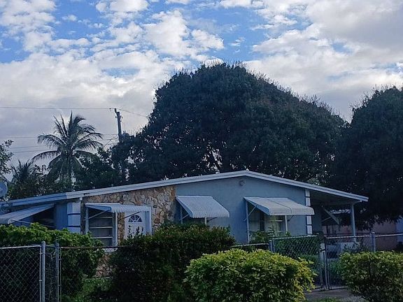 3rd image of 3411 NW 5th Ct