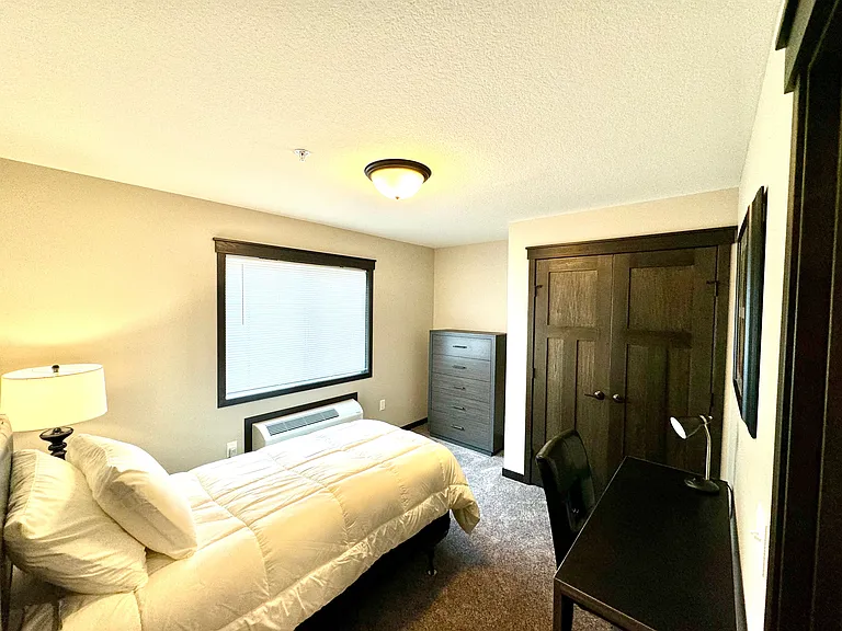 699 Glacier Dr — Photo 3