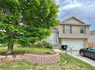 17706 Edna St, Omaha, NE 68136