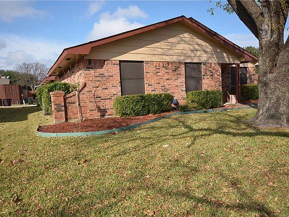 2nd image of 717 Middle Cove Dr