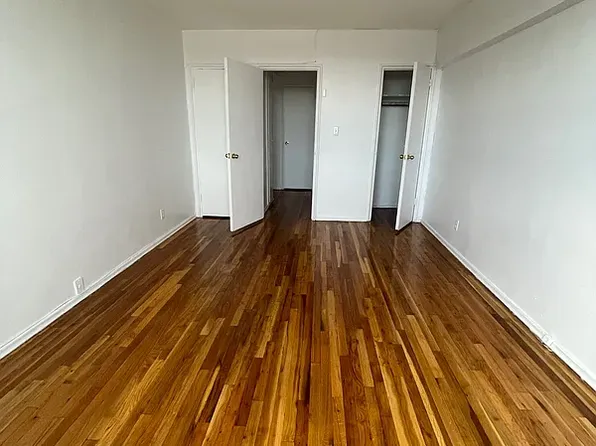 7101 Bay Parkway image 5 of 6