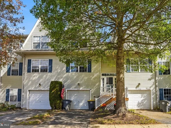 204 Cherry St, Downingtown, PA 19335