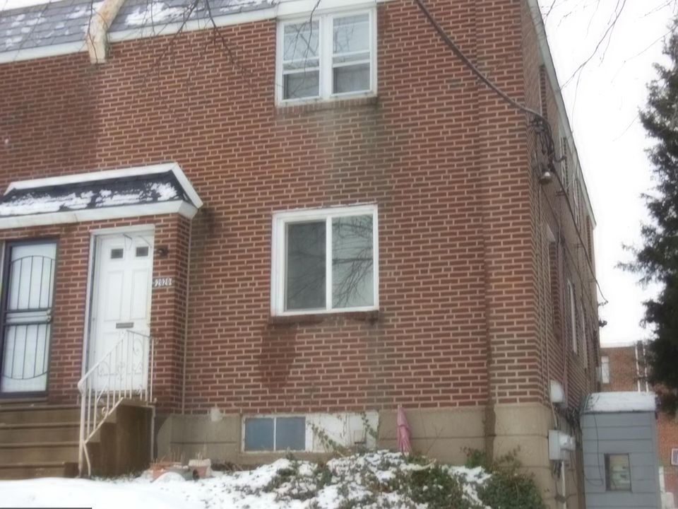 2nd image of 2020 Robbins Ave