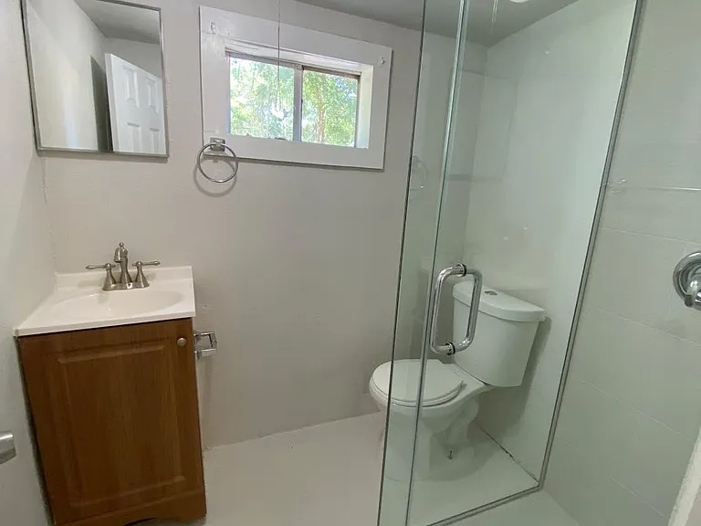 220 N Beaumont Ave #4 — Photo 12