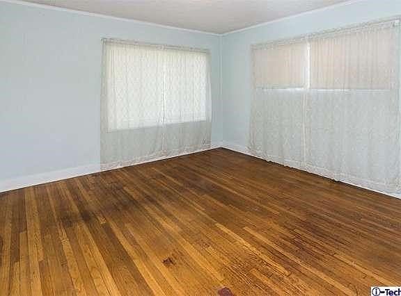 4th image of 3884 Aguilar St