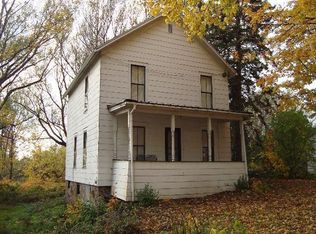 3 Loomis Ln, Ashville, NY 14710