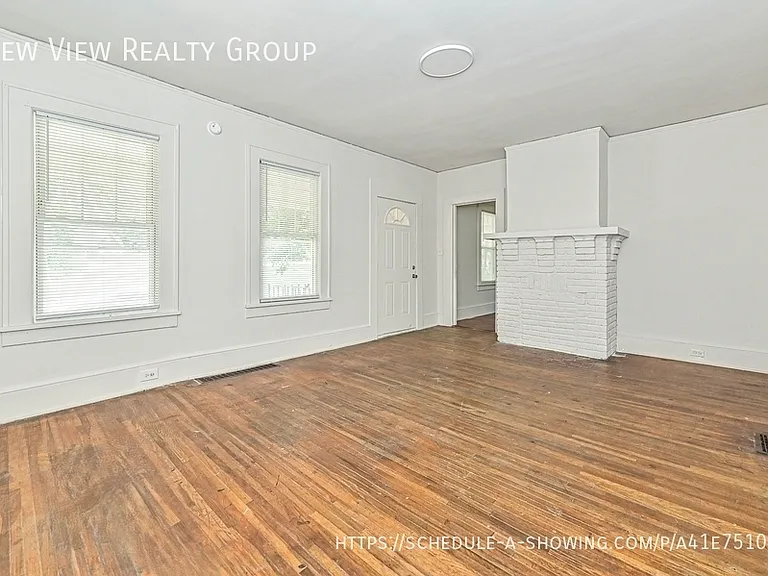 1025 Ambassador St — Photo 4