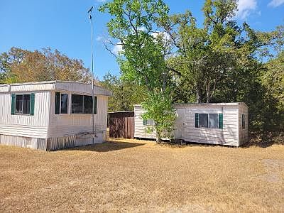 2nd image of 704 Tanglewood Dr