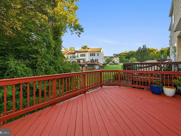 3942 Hartlake St — Photo 23