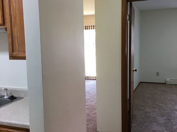 2nd image of 1856 Northgate Dr APT 103