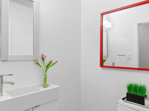 137 East 36th Street image 10 of 13