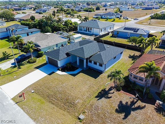 5th image of 4214 NW 32nd St
