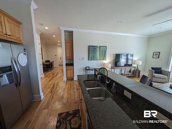 3rd image of 100 N Bancroft St