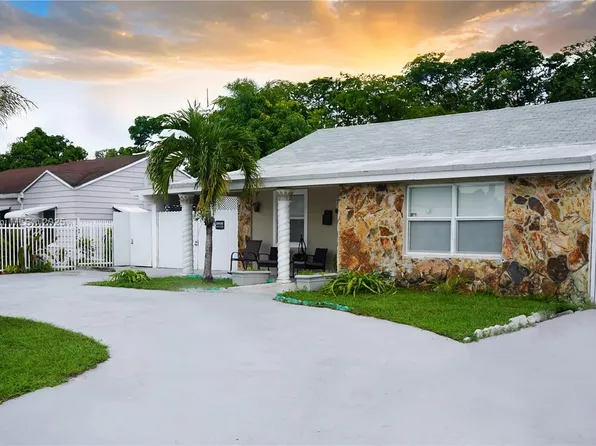 751 SE 8th St, Hialeah, FL 33010
