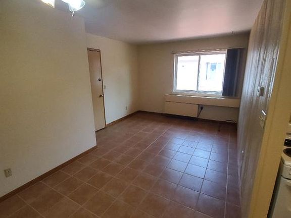 3rd image of 1709 La Crescent St #121