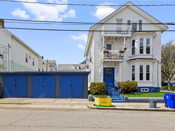 44 Pine St, Pawtucket, RI 02860