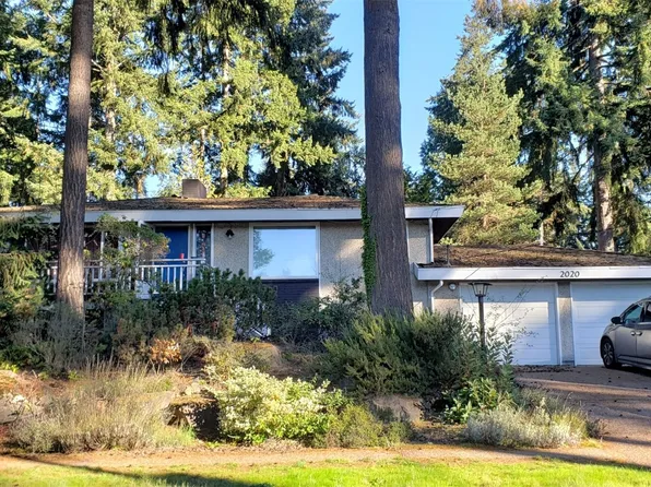 2020 151st Ave SE, Bellevue, WA 98007