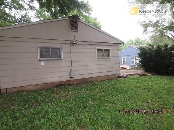 3rd image of 2507 Woodend Ave