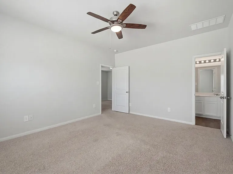 961 Harper Ln — Photo 18