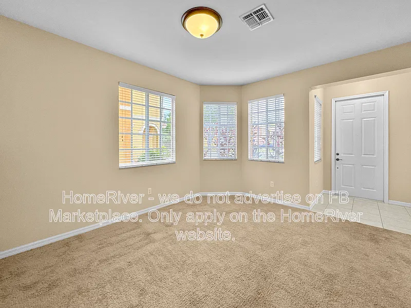 4 bed, 2.0 bath, 1880 sqft, $2,100 — Photo 4