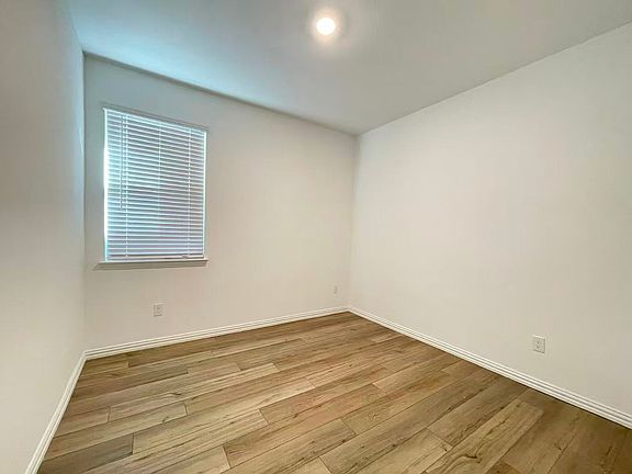 4th image of 14765 Mainstay Way