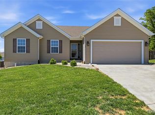 23 Hollow Tree Ct, Winfield, MO 63389