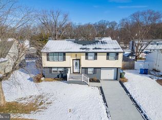 33 Sycamore Dr, Burlington, NJ
