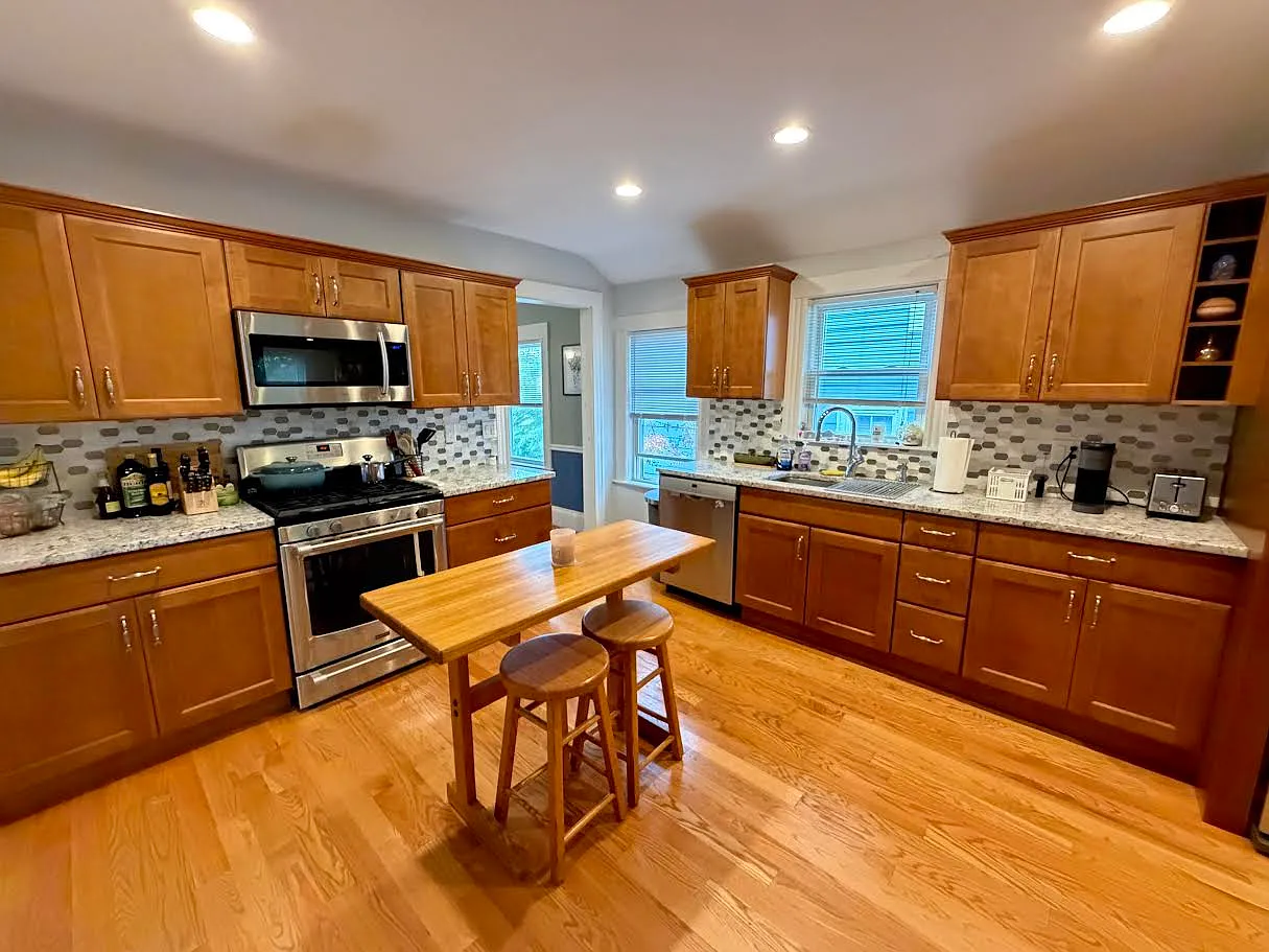 2 bed, $3,000 — Photo 2