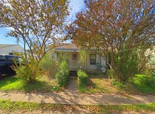 919 S Adams St, Mc Gregor, TX 76657