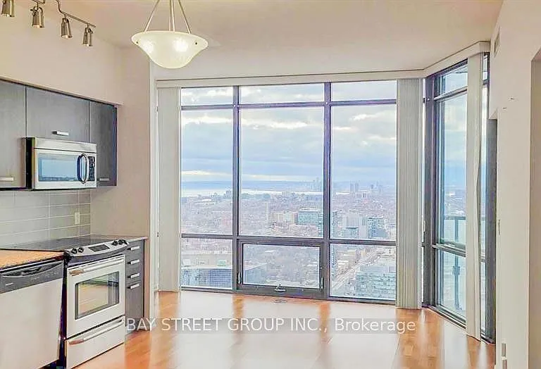 832 Bay St W #3602 — Photo 3