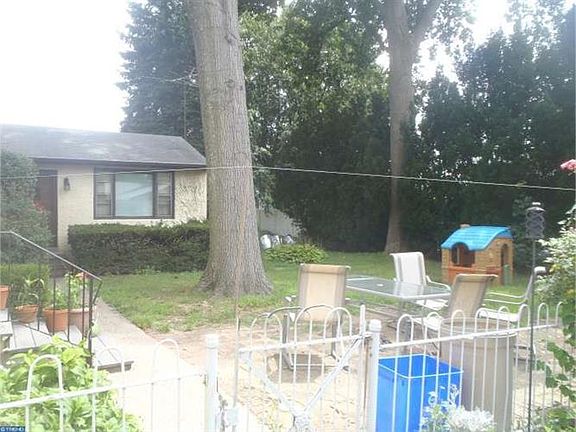 3rd image of 514 Smithfield Ave