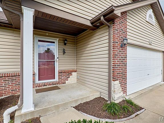 4th image of 209 Gentle Pine Ln