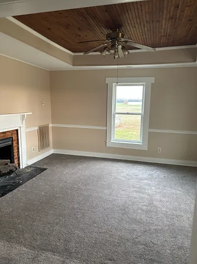 1740 Petsch Ln — Photo 2