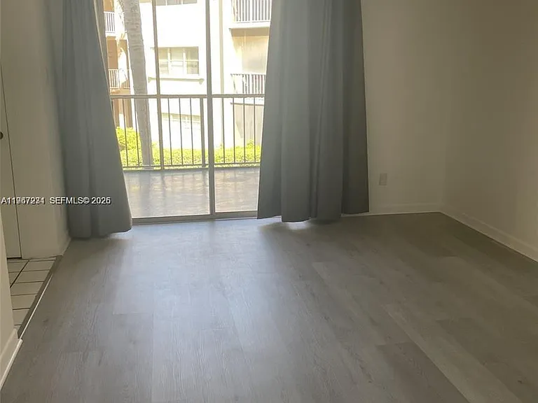15290 SW 106th Ln #308 — Photo 4