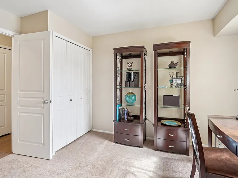Swan Harbour Apartments — Photo 14