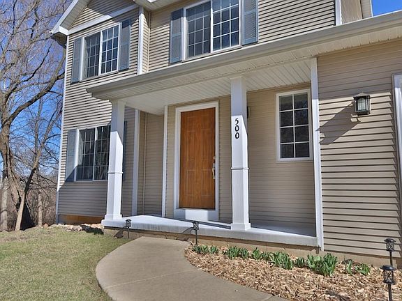 2nd image of 500 Woodstock Cir