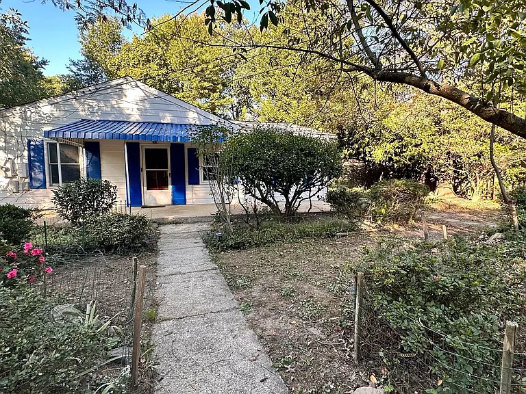 8334 Idylwood Rd — Photo 2