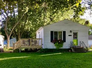 1732 Howard Ave, Waterloo, IA 50702