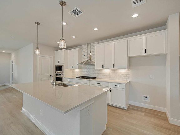 The Crockett - Kitchen