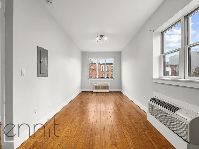 643 Madison St #A — Photo 4