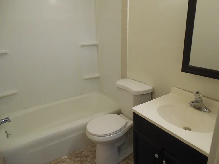 200 N Halstead St #4 — Photo 10