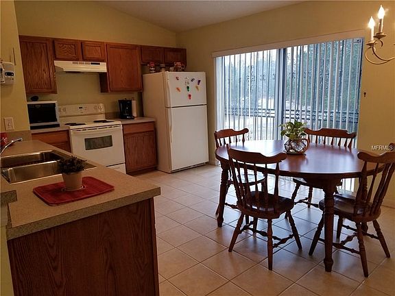 3rd image of 304 Salmon Way