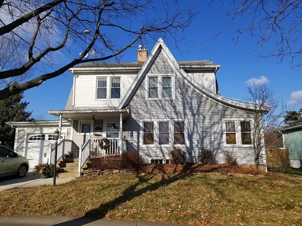 2403 8th St, Monroe, WI 53566