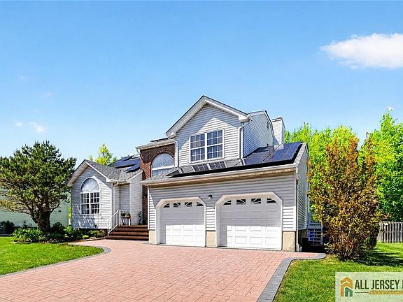 3rd image of 28 Glynn Ct
